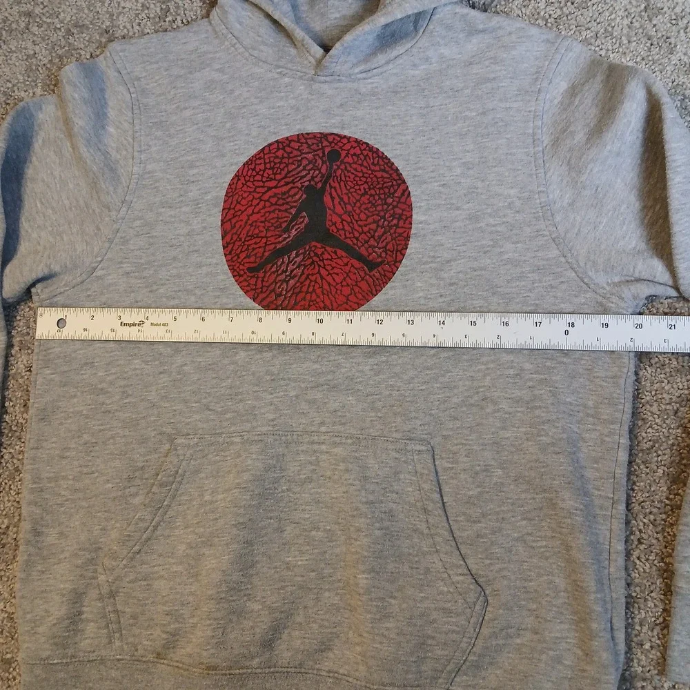 Jordan Boys XL Gray Elephant Print Jumpman Logo Pullover Hoodie 0223-042